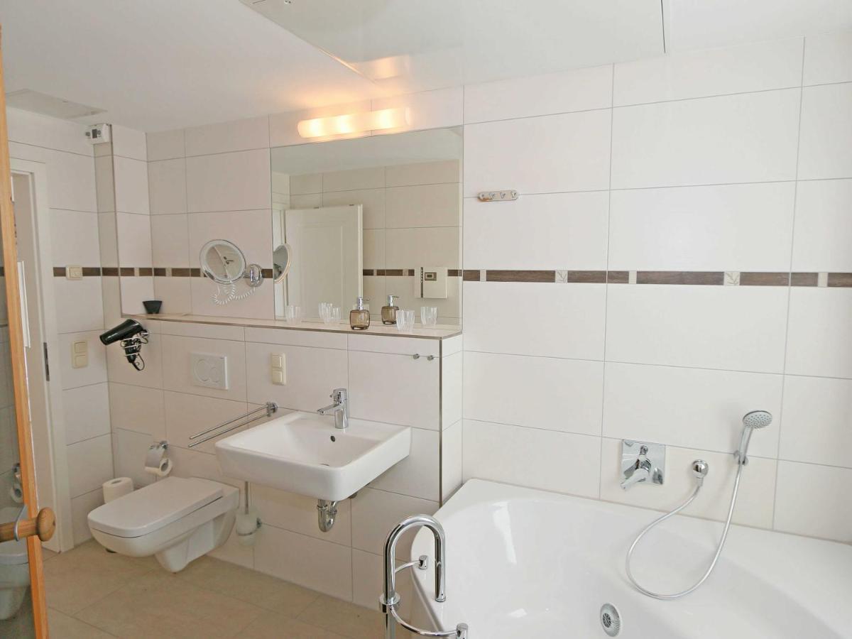 Strandvilla Baabe - Wg 12 Mit Meerblick, Kamin, Sauna, Whirlpool Экстерьер фото
